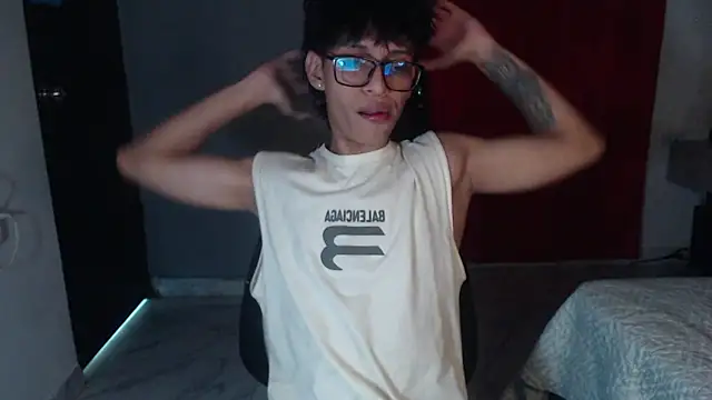 Snapshot of sung_yol chatting on 09.29.25 sung yol online show from 09.29.25