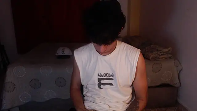 Snapshot of sung_yol chatting on 10.30.25 sung yol online show from 10.30.25