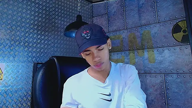 AlanCutee online show from 09.24.25