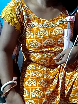 Snapshot of Cute-Swewty chatting on 10.12.25 Cute-Swewty online show from 10.12.25