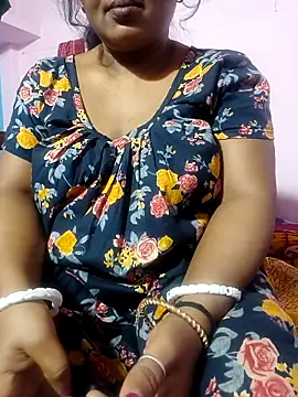 Snapshot of Cute-Swewty chatting on 12.16.25 Cute-Swewty online show from 12.16.25