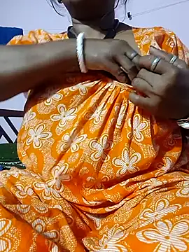 Snapshot of Cute-Swewty chatting on 02.18.26 Cute-Swewty online show from 02.18.26