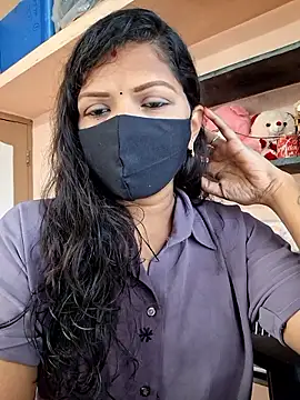 Snapshot of Tamil_Dharani chatting on 03.28.26 Tamil Dharani online show from 03.28.26