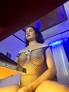 Snapshot of Stella_mhaxill chatting on 10.10.25 Stella mhaxill online show from 10.10.25