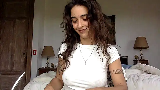 Snapshot of venuslibre chatting on 09.21.25 venuslibre online show from 09.21.25
