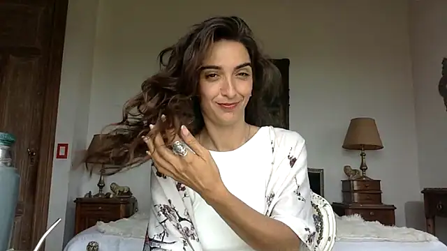 Snapshot of venuslibre chatting on 11.02.25 venuslibre online show from 11.02.25