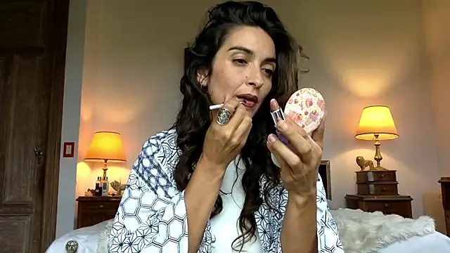 Snapshot of venuslibre chatting on 11.29.25 venuslibre online show from 11.29.25