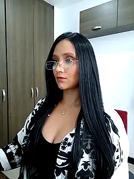 Esmeralda333 online show from 10.14.25