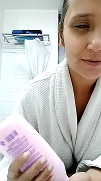 Snapshot of Esmeralda333 chatting on 01.12.26 Esmeralda333 online show from 01.12.26