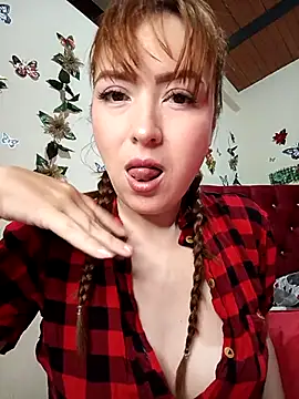 Snapshot of valery-lyma chatting on 11.19.25 valery-lyma online show from 11.19.25