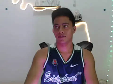 Lloyd wintours online show from 03.10.26