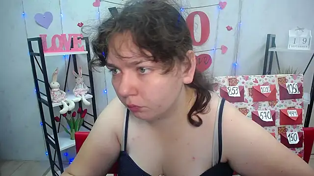 Snapshot of NeonilaLisova chatting on 09.19.25 NeonilaLisova online show from 09.19.25