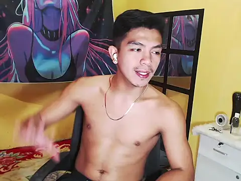 Snapshot of Hunky_paul chatting on 12.22.25 Hunky paul online show from 12.22.25