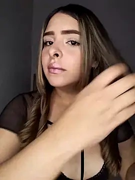 Nahomy cm online show from 05.09.26
