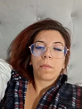 Anayssa  online show from 09.28.25