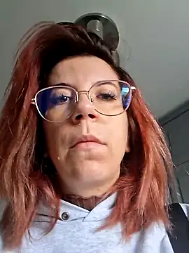 Anayssa  online show from 09.30.25