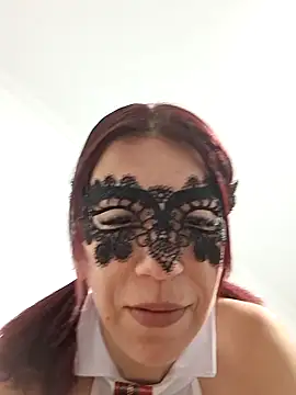 Anayssa  online show from 10.05.25