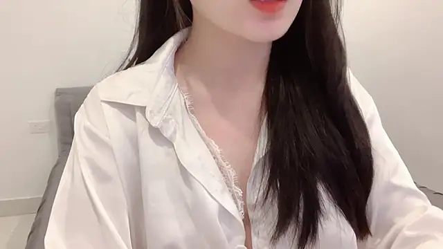    Lily    online show from 06.17.26