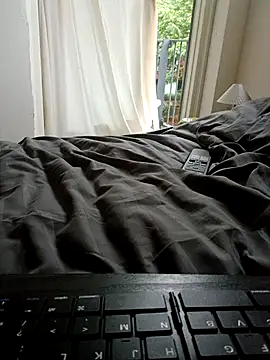 Snapshot of handsome8inchh chatting on 09.14.25 handsome8inchh online show from 09.14.25