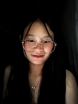 Snapshot of saronla_03 chatting on 10.08.25 saronla 03 online show from 10.08.25