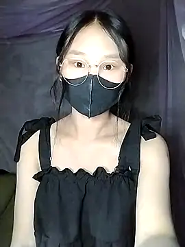 Snapshot of saronla_03 chatting on 11.08.25 saronla 03 online show from 11.08.25