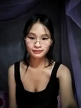 Snapshot of saronla_03 chatting on 11.11.25 saronla 03 online show from 11.11.25