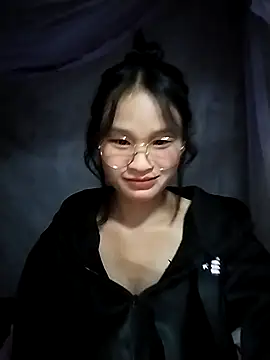 Snapshot of saronla_03 chatting on 11.14.25 saronla 03 online show from 11.14.25