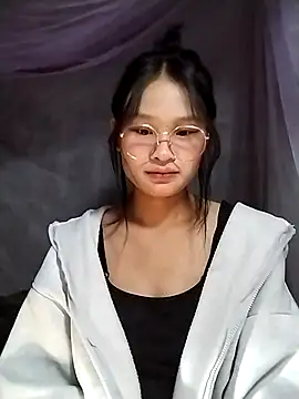 Snapshot of saronla_03 chatting on 11.17.25 saronla 03 online show from 11.17.25