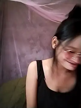 Snapshot of saronla_03 chatting on 11.23.25 saronla 03 online show from 11.23.25