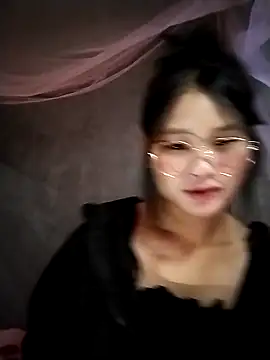 Snapshot of saronla_03 chatting on 11.24.25 saronla 03 online show from 11.24.25