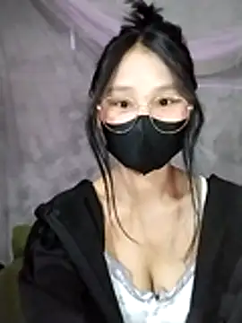 Snapshot of saronla_03 chatting on 11.27.25 saronla 03 online show from 11.27.25