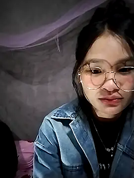 Snapshot of saronla_03 chatting on 12.05.25 saronla 03 online show from 12.05.25