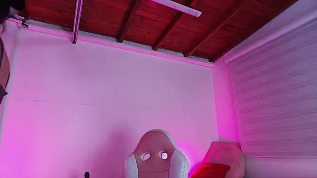 emma madi online show from 10.07.25