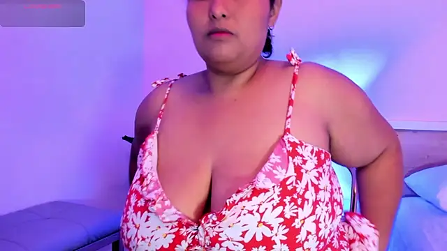 Snapshot of BellaNixs chatting on 09.16.25 BellaNixs online show from 09.16.25