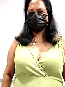 mallu-lover online show from 04.25.26