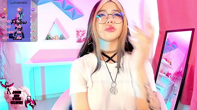 pinkk deemon online show from 10.27.25