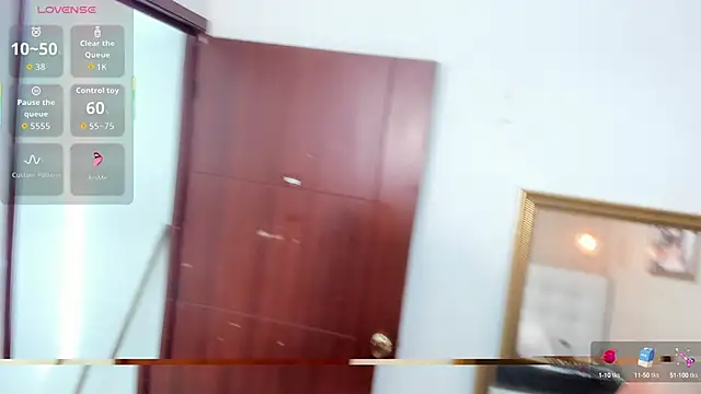 Snapshot of Miladiosa chatting on 09.18.25 Miladiosa online show from 09.18.25