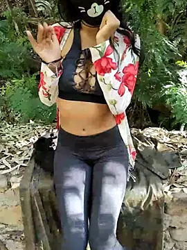 Snapshot of NaughtyMiuw chatting on 09.15.25 NaughtyMiuw online show from 09.15.25