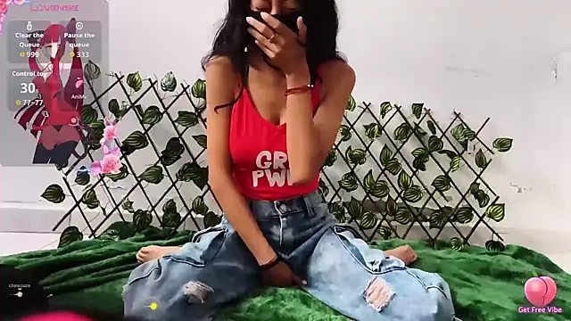 NaughtyMiuw online show from 04.22.26