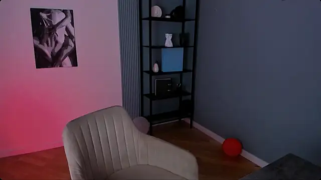 Snapshot of JaneByrd chatting on 11.07.25 JaneByrd online show from 11.07.25