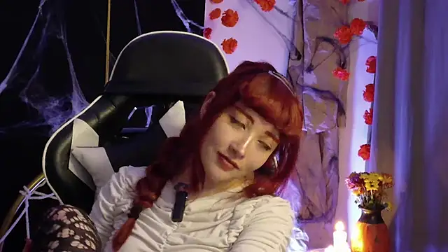 lunnaa  online show from 10.29.25