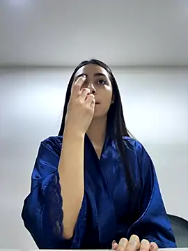 Snapshot of EmelyParker chatting on 09.20.25 EmelyParker online show from 09.20.25