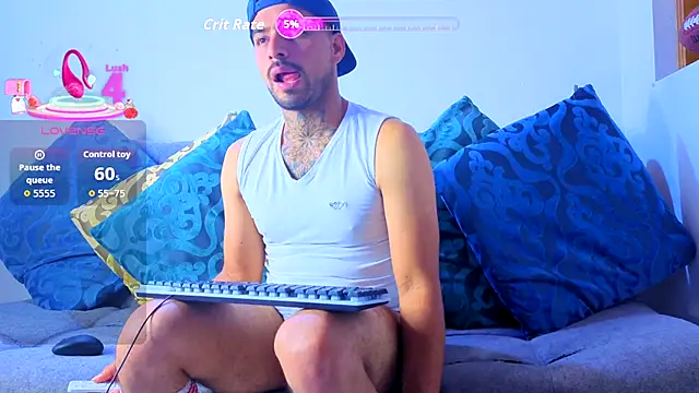 Snapshot of tomas_smith1 chatting on 10.24.25 tomas smith1 online show from 10.24.25