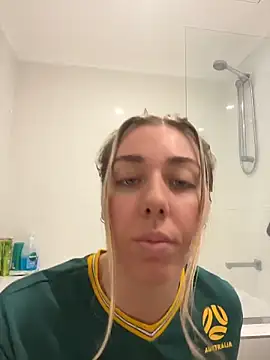 louiseberkeley online show from 06.26.26