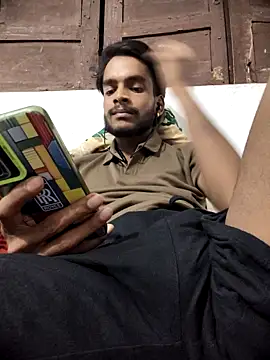 Snapshot of yashuuuu021 chatting on 09.17.25 yashuuuu021 online show from 09.17.25