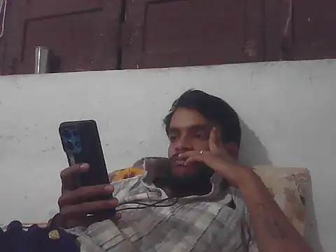 Snapshot of yashuuuu021 chatting on 09.25.25 yashuuuu021 online show from 09.25.25