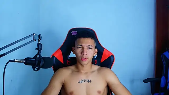 Snapshot of JuanchiT66 chatting on 09.09.25 JuanchiT66 online show from 09.09.25