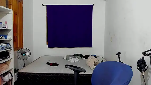 Snapshot of JuanchiT66 chatting on 10.17.25 JuanchiT66 online show from 10.17.25