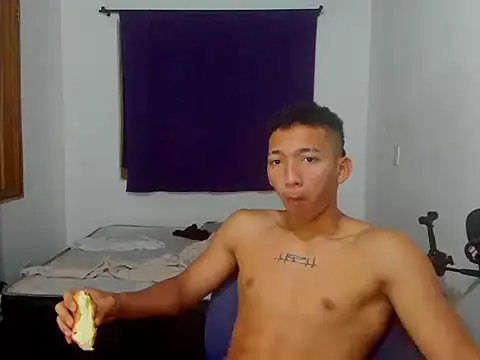 Snapshot of JuanchiT66 chatting on 10.17.25 JuanchiT66 online show from 10.17.25