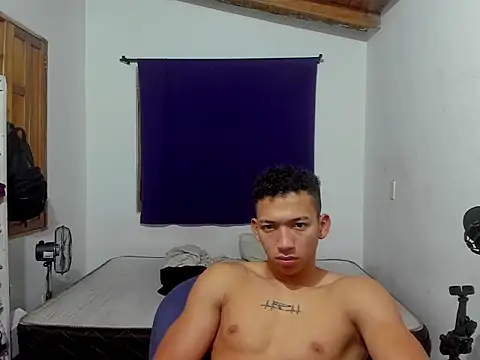 Snapshot of JuanchiT66 chatting on 10.26.25 JuanchiT66 online show from 10.26.25